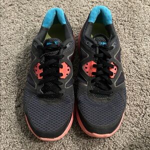 Women’s Nike Shoes, size 7